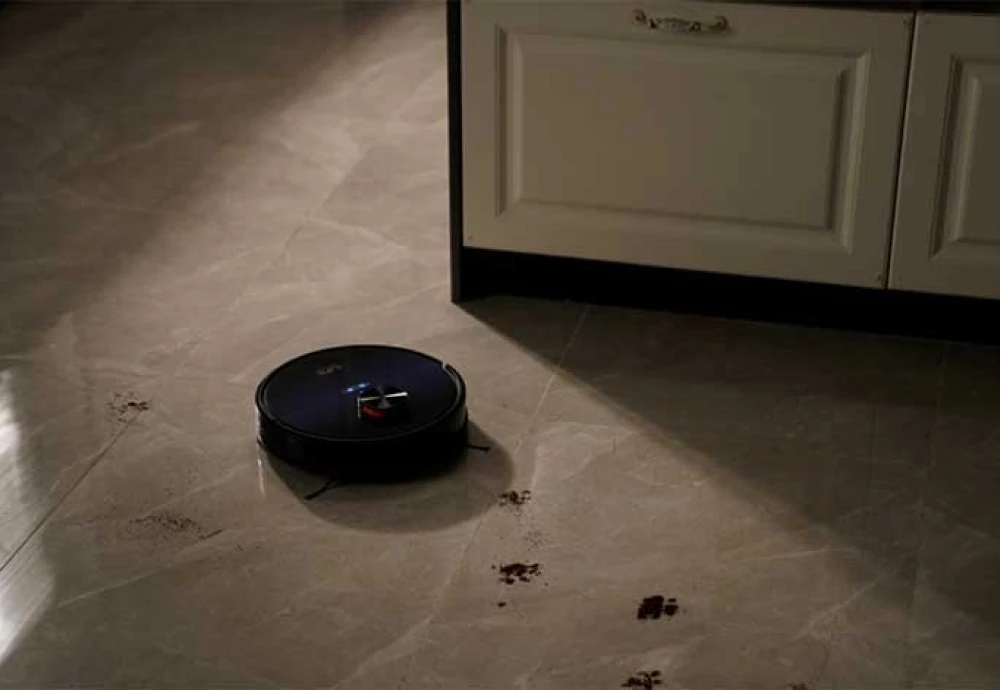 small robot vacuum cleaner